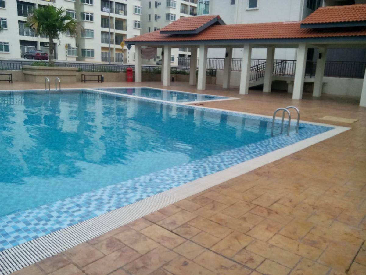 Homestay Puncak Alam Residensi Allamanda Bandar Puncak Alam Eksteriør billede